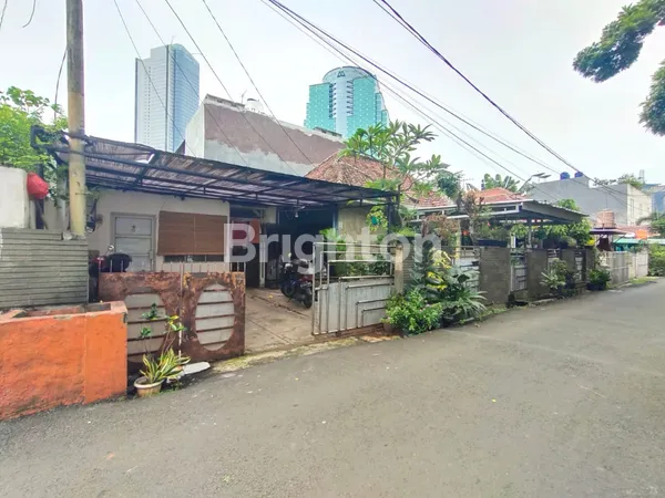 image BANGUNAN LAMA DI PEMUKIMAN BENHIL DEKAT KE AREA BISNIS PERKANTORAN JAKPUS - HITUNG TANAH SAJA (2)