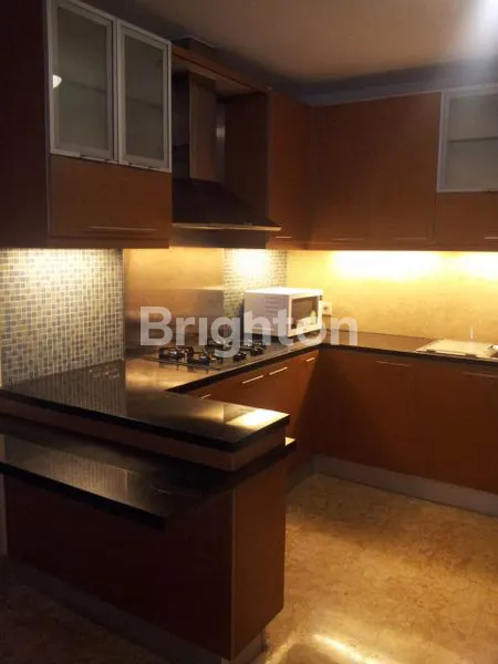 image 3BEDROOM APARTEMEN DI SEWAKAN DI THE CAPITAL RESIDENCE JAKARTA SELATAN SCBD (4)