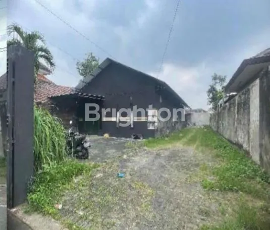 image HUNIAN ASRI DENGAN HALAMAN LUAS DI SAWOJAJAR  (2)