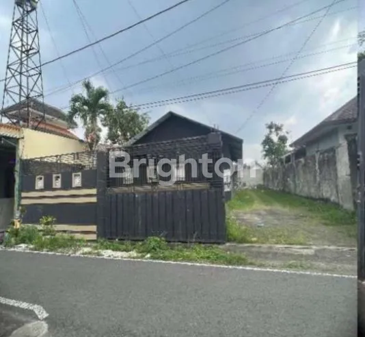 image HUNIAN ASRI DENGAN HALAMAN LUAS DI SAWOJAJAR  (1)