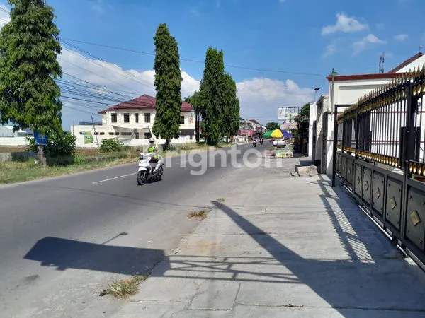 image RUKO MODERN DI PENGGING, HARGA 550 JT & SIAP USAHA (6)