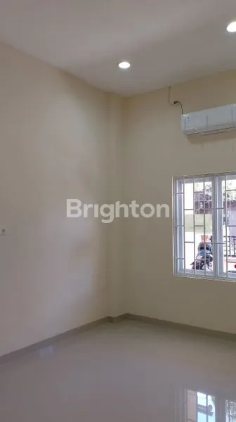 image RUMAH 2 LANTAI BARU SHM, SIAP HUNI DI TAMAN TORAJA (7)