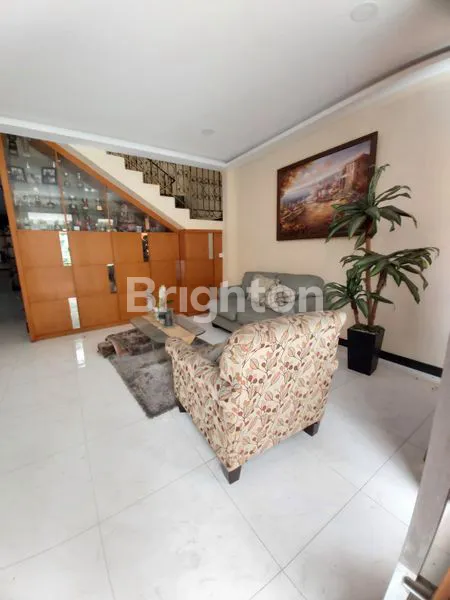 image DISEWAKAN RUMAH 2 LANTAI DI PONDOK INDAH JAKARTA SELATAN. (4)