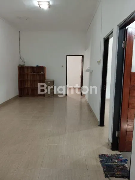 image RUMAH 2 KT, SHM, LOKASI STRATEGIS DI RUNGKUT (3)