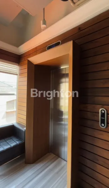 image OFFICE BUILDING 6 LANTAI KAWASAN KOMERSIAL DEKAT DELTA PLAZA, ALUN-ALUN, GRAND CITY MALL (8)