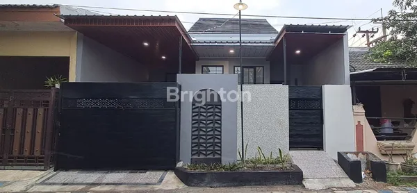 image RUMAH BARU RENOV 7,5 METER X 12 METER TENGAH KOTA  3 KAMAR 5 MENIT RSUD, 3 MENIT STASIUN SIDOARJO (1)