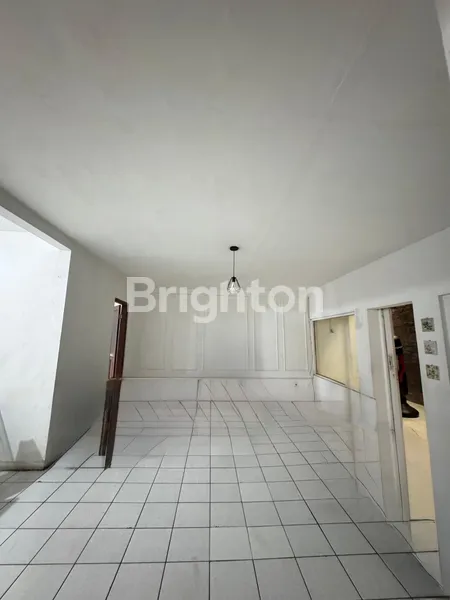 image SEWA RUMAH NON FURNISH LINGKUNGAN STRATEGIS DEKAT FASILITAS UMUM DI SURYALAYA CIJAGRA BANDUNG (2)