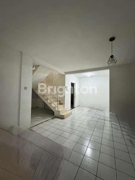 image SEWA RUMAH NON FURNISH LINGKUNGAN STRATEGIS DEKAT FASILITAS UMUM DI SURYALAYA CIJAGRA BANDUNG (4)