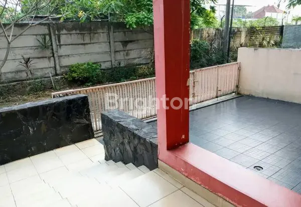 image RUMAH 3 KT DI BINTARO VETERAN, KOLAM RENANG PRIBADI (1)