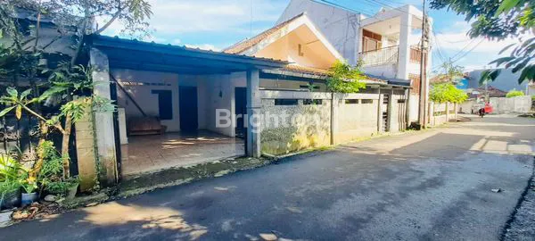 image JUAL RUMAH LUAS DAN NYAMAN DILOKASI STRATEGIS (1)