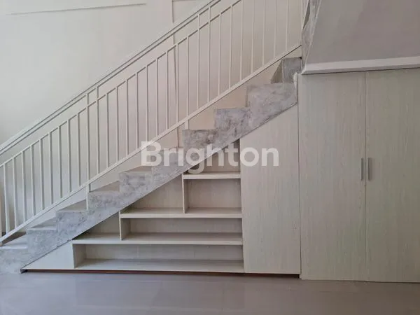 image RUMAH CANTIK 2 LANTAI, SHM, LT 350M² DI DENPASAR UTARA (5)