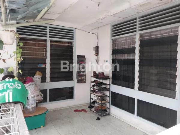 image RUMAH BESAR SIAP PAKAI DIJUAL (3)