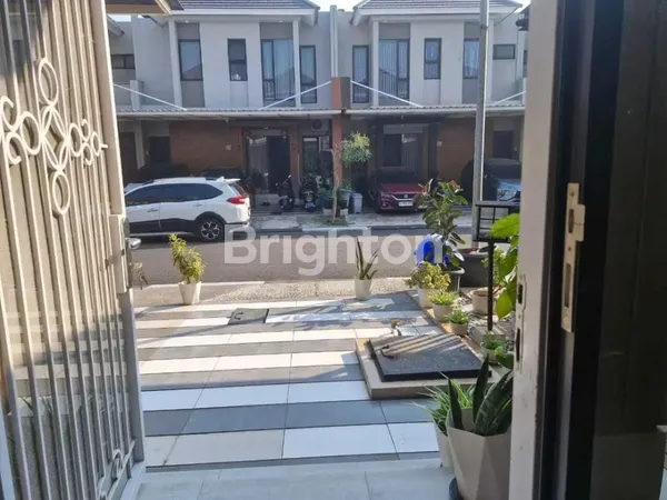 image HUNIAN KELUARGA MODERN DENGAN BACKYARD LUAS & FUNGSIONAL DI KAWASAN STRATEGIS BANJAR WIJAYA TANGERANG (7)