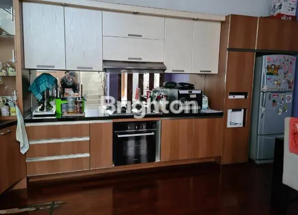image DIJUAL RUMAH MEWAH 2 LANTAI DIKAWASAN PREMIUM STRATEGIS DAN BISNIS DI KEMANG PRATAMA BEKASI KOTA  (6)