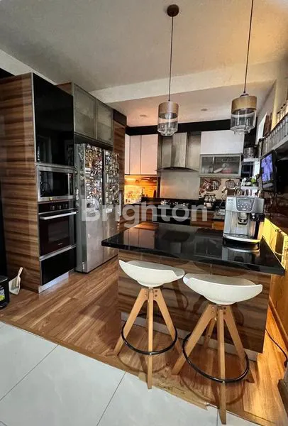 image RUMAH MEWAH 404 M² DI ASTANAANYAR KOTA BANDUNG - SIAP HUNI (6)