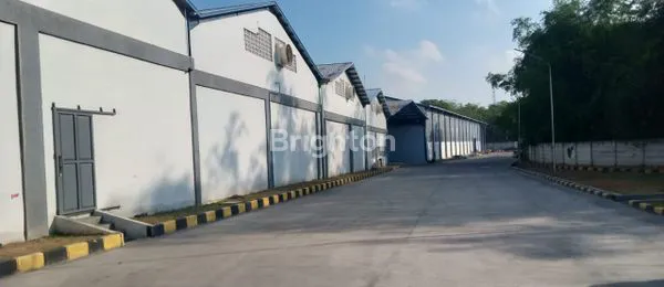 image GUDANG / PABRIK ZONA MERAH INDUSTRI BISA DIAKSES TRUCK CONTAINER 40 FEET & TRUCK TRAILER, DEKAT PINTU TOL ( LANTAI EPOXY COATING ) (1)