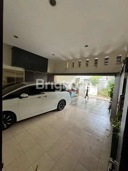 image RUMAH MEWAH 2 LANTAI -PULOMAS - JAKARTA TIMUR (2)