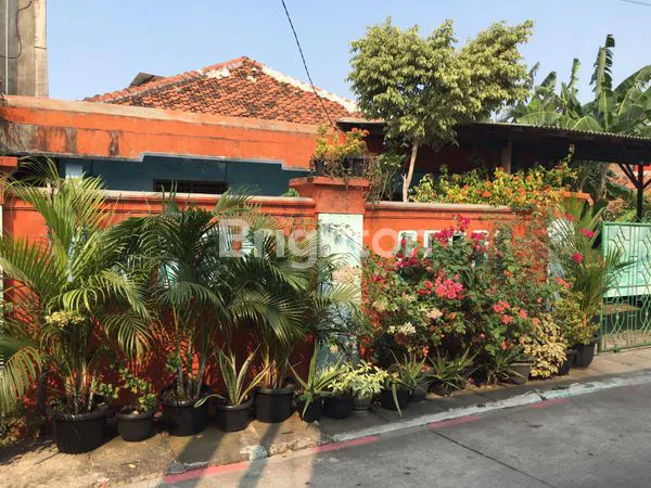 image RUMAH STRATEGIS LT 330 M² SHM DI WARAKAS, TANJUNG PRIOK (1)