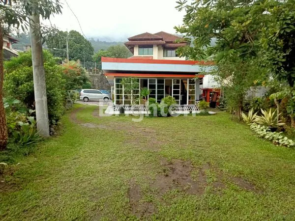 VILLA TRETES DEKET HOTEL SURYA