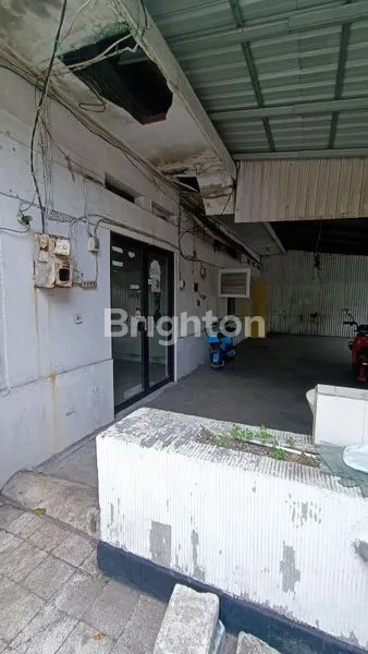 image RUMAH USAH HITUNG TANAH!! LOKASI STRATEGIS DI RAYA KAPAS KRAMPUNG, LUAS  377 M² HANYA 5.5M NEGO (4)