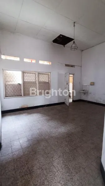 image RUMAH USAH HITUNG TANAH!! LOKASI STRATEGIS DI RAYA KAPAS KRAMPUNG, LUAS  377 M² HANYA 5.5M NEGO (5)