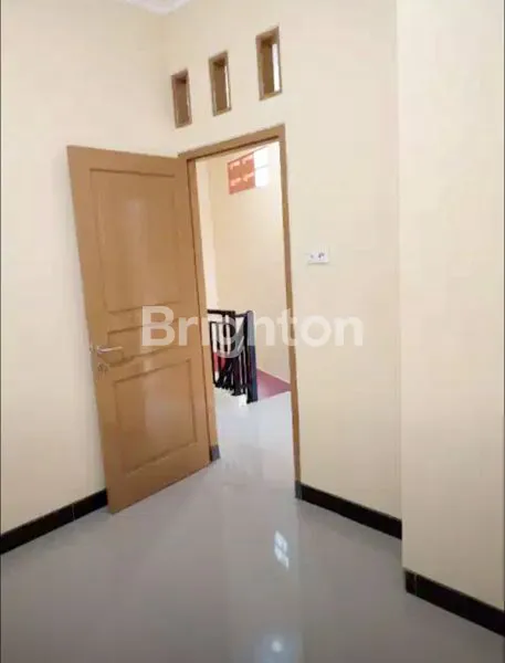 image RUMAH 2 LANTAI LT/LB 80 DI PONDOK AREN (4)