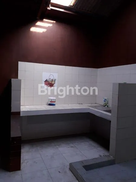 image RUMAH LAMA WISMA PENJARINGAN SELANGKAH KE RAYA MERR & RUNGKUT UPN HANYA 1.2M NEGO (3)