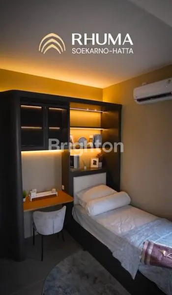 image *RUMAH KOST BARU 8 KAMAR TIDUR FULL FURNISH DI SOEKARNO HATTA MALANG* \NJUAL RUMAH\NSOEKARNO HATTA MALANG - MALANG\NLT 65 LB 109\NKT 8 KM 8\NLISTRIK 1300\NRP 1.519.000.000 \NSHM\NHADAP BARAT\N\N• RUMAH KOST BARU\N• RUMAH KOST 10 KAMAR TIDUR \N• DENGAN 8 K (5)