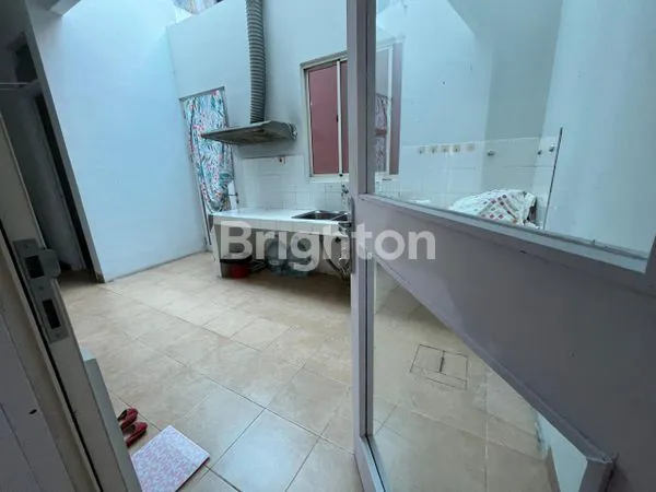 image RUMAH LAYAR PERMAI LEBAR 6 UNFURNISH HADAP SELATAN PANTAI INDAH KAPUK PIK JAKARTA UTARA (6)