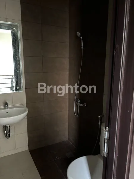 image RUMAH SEWA 4KT DI SUMMARECON CROWN GADING CLUSTER REGIA (3)