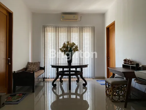 image RUMAH MEWAH 2 LANTAI – TANAH KUSIR (4)