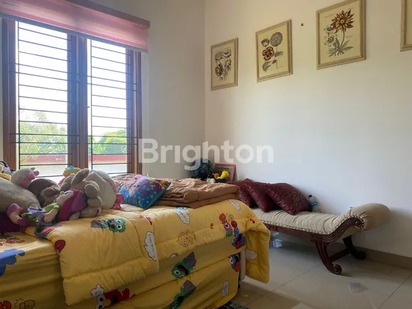 image RUMAH MEWAH 2 LANTAI – TANAH KUSIR (5)