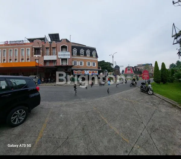 image RUKO 3 LANTAI SIAP HUNI MEDAN JOHOR (3)