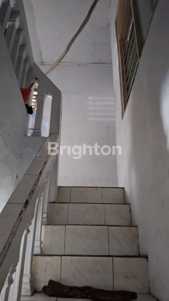 image DIJUAL RUMAH – KEBAYORAN LAMA  COCOK UNTUK USAHA KONFEKSI / TEMPAT TINGGAL LOKASI STRATEGIS, LINGKUNGAN NYAMAN, AKSES MUDAH KE PUSAT KOTA JAKARTA. (5)