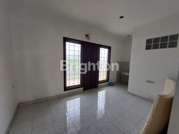 image DIJUAL CEPAT RUMAH VALENSIA SURABAYA BARAT 2 LANTAI  (1)