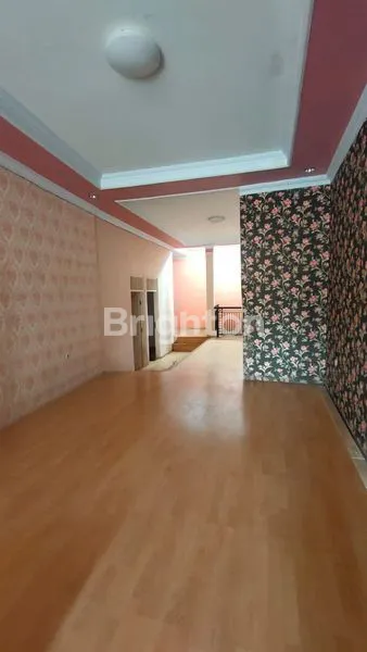 image TURUN HARGA DRASTIS RUMAH DUA LANTAI DI JAKARTA TIMUR SIAP HUNI (4)