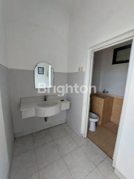 image DIJUAL CEPAT RUMAH VALENSIA SURABAYA BARAT 2 LANTAI  (2)