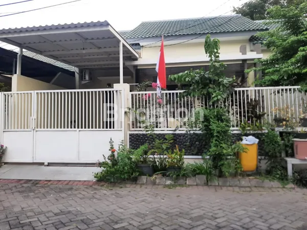 image RUMAH HOOK SUKOLILO DIAN REGENCY, ROW JALAN LEBAR BISA 3 MOBIL, STRATEGIS DEKAT KAMPUS ITS, DEKAT PAKUWON CITY  (1)