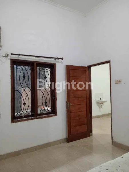 image SELANGKAH RAYA MERR RUMAH TERAWAT DI KENDALSARI PRATAMA, DEKAT STIKOM, DEKAT PERUMAHAN PONDOK NIRWANA  (4)