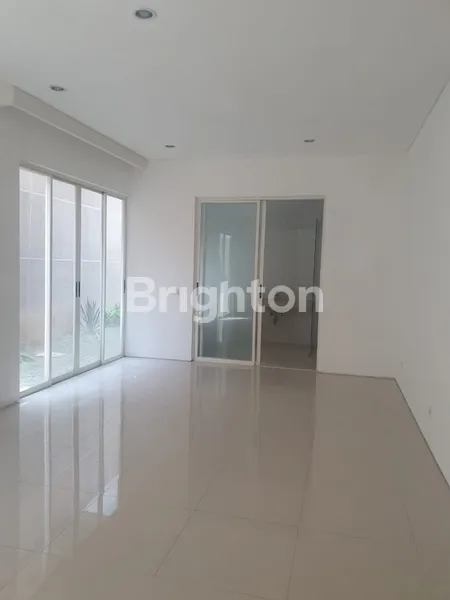 image RUMAH SIAP HUNI DI GRAHA NATURA, HADAP FAVORIT, LINGKUNGAN NYAMAN  (7)