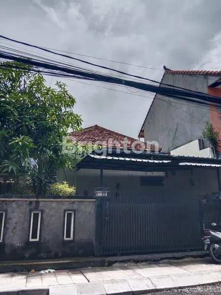 image RUMAH PINGGIR JALAN DENPASAR LUAS DAN BESAR (2)