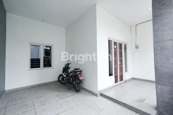 image JUAL RUMAH SIAP HUNI DI TAMAN HARAPAN BARU PEJUANG BEKASI DEKAT KOTA HARAPAN INDAH  (2)