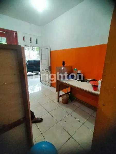 image TURUN HARGA RUKO  3 LANTAI DI POROS JALAN SAXOPHON, LOKASI STRATEGIS DI KOTA MALANG (6)