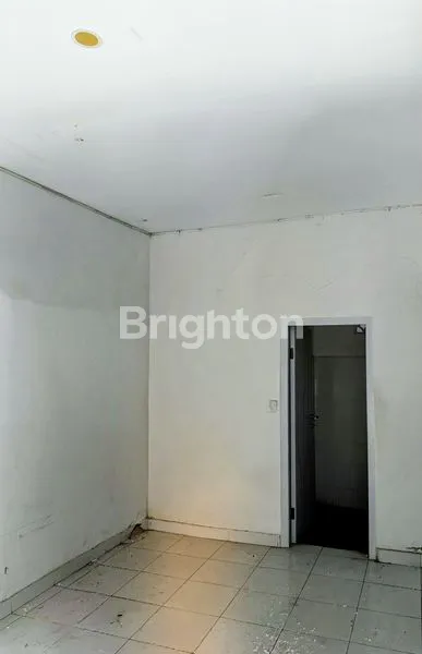 image TOKO DISEWAKAN HANYA 5 MENIT KE PANTAI (3)