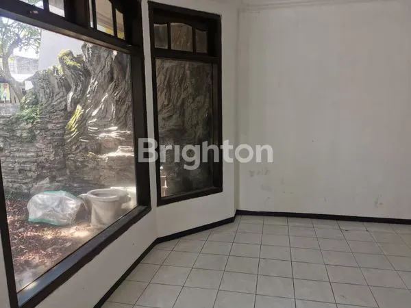 image RUMAH 2 TINGKAT AREA SAWOJAJAR,SANGAT STRATEGIS,DEPAN JALAN BESAR,DEKAT EXIT TOL (3)