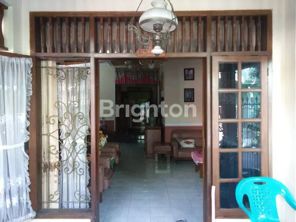 image RUMAH STRATEGIS DI TENGAH KOTA MALANG DEKAT ALUN-ALUN DAN UNIVERSITAS FAVORIT (5)