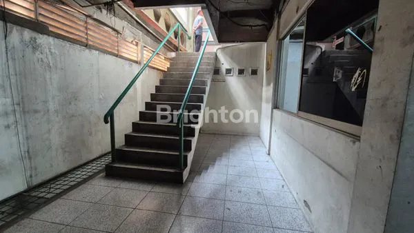 image RUMAH KANTOR 4 LANTAI DI PUSAT KOTA, SHM, LT 246M² (2)