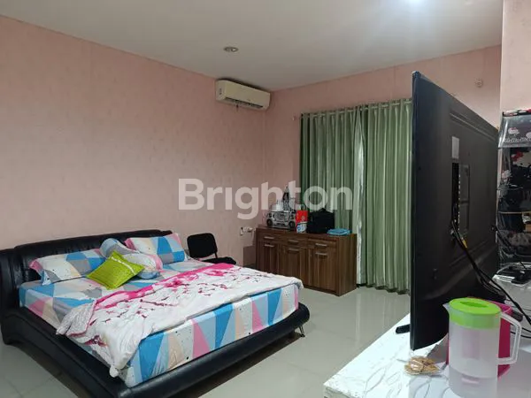 image RUMAH VILLA VALENSIA POSISI HOOK MINIMALIS KONDISI BAGUS DAN TERAWAT (5)