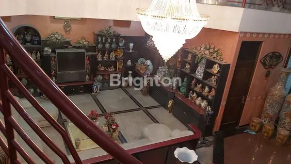 image RUMAH DHARMAHUSADA INDAH DEKAT GALAXY MALL, MANYAR, MERR, PAKUWON CITY (4)