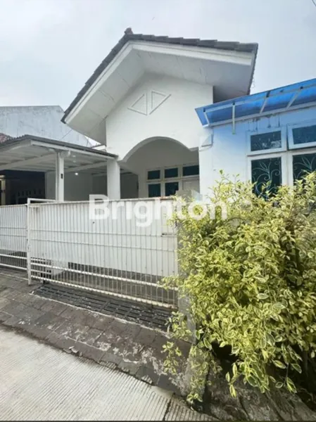 image RUMAH APIK DI TAMAN GALAXY (1)